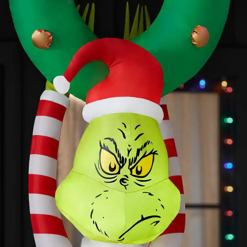 6.5 Ft LED  Hanging from Wreath with Red Bow