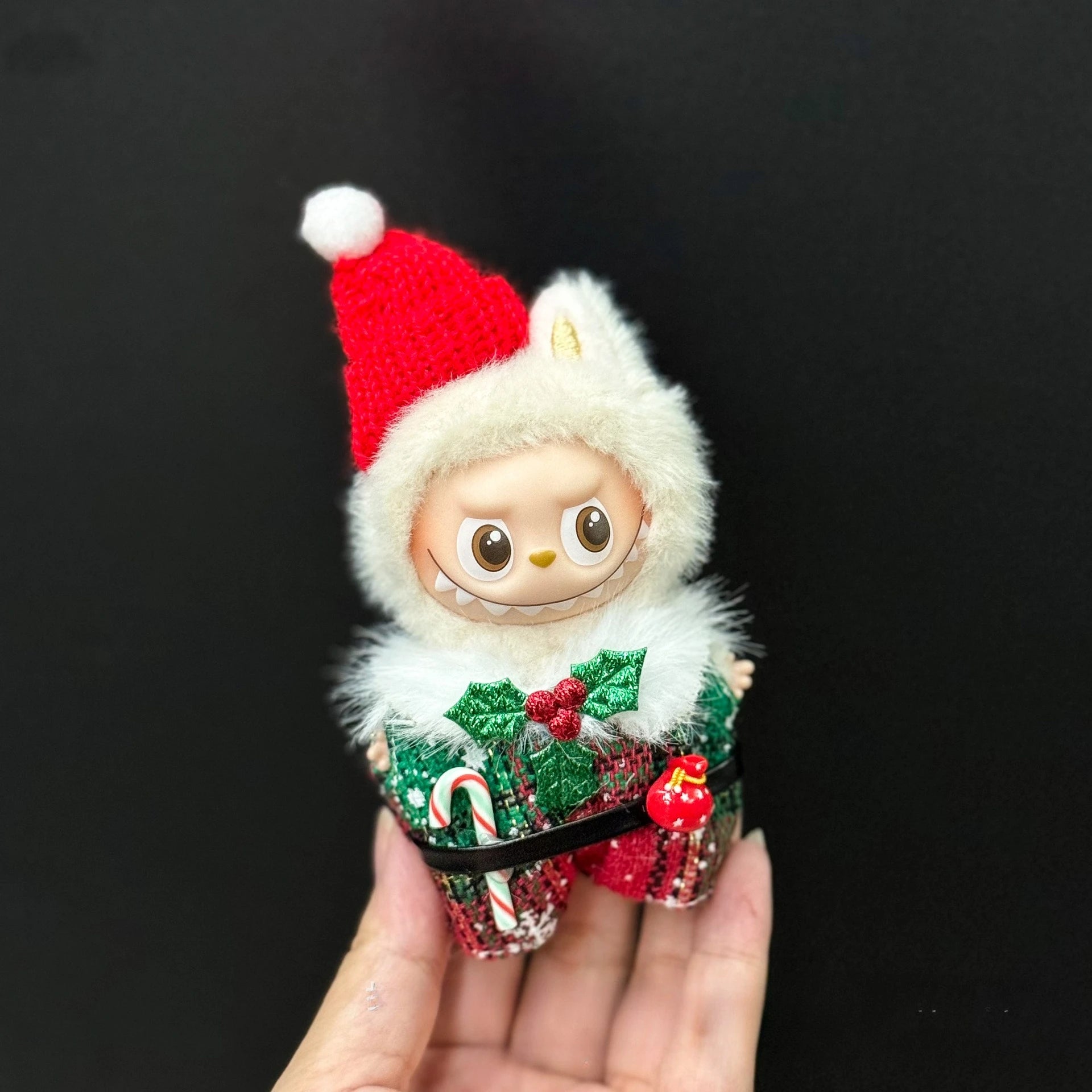 For Mini Labubu 4.0 Pin for Love Clothes Christmas skirt cloak For Labubu V4 Christmas Outfit Clothing Accessories